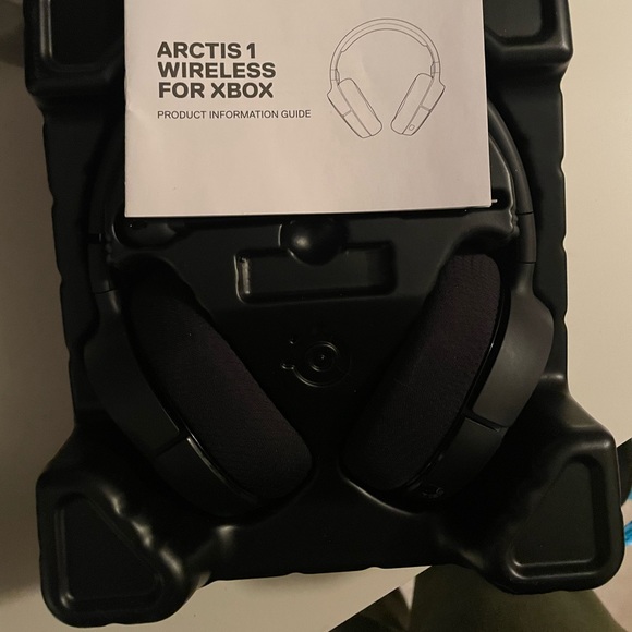 Steel series gaming headset - Picture 2 of 3